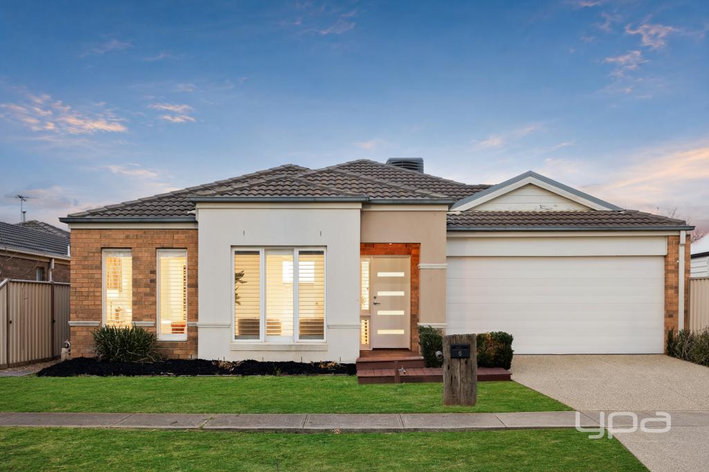 6 FREMANTLE CL, POINT COOK, VIC 3030