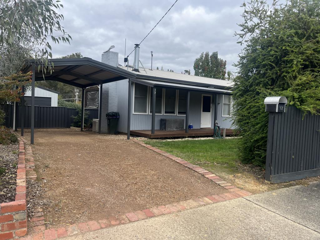 17 Tenth St, Eildon, VIC 3713