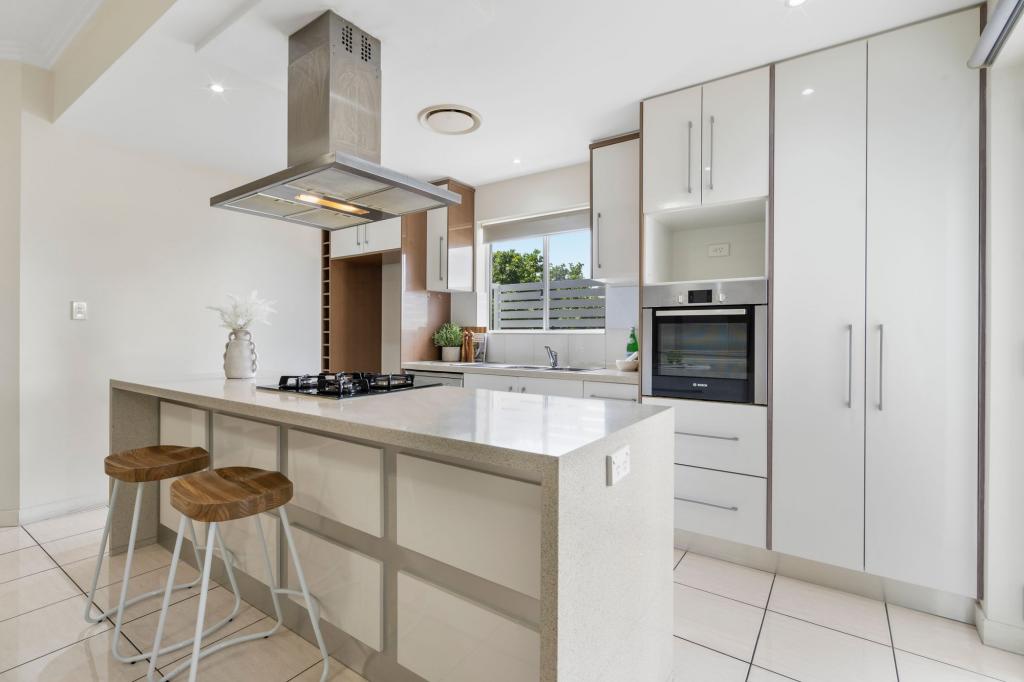 2/47 Coonan St, Indooroopilly, QLD 4068