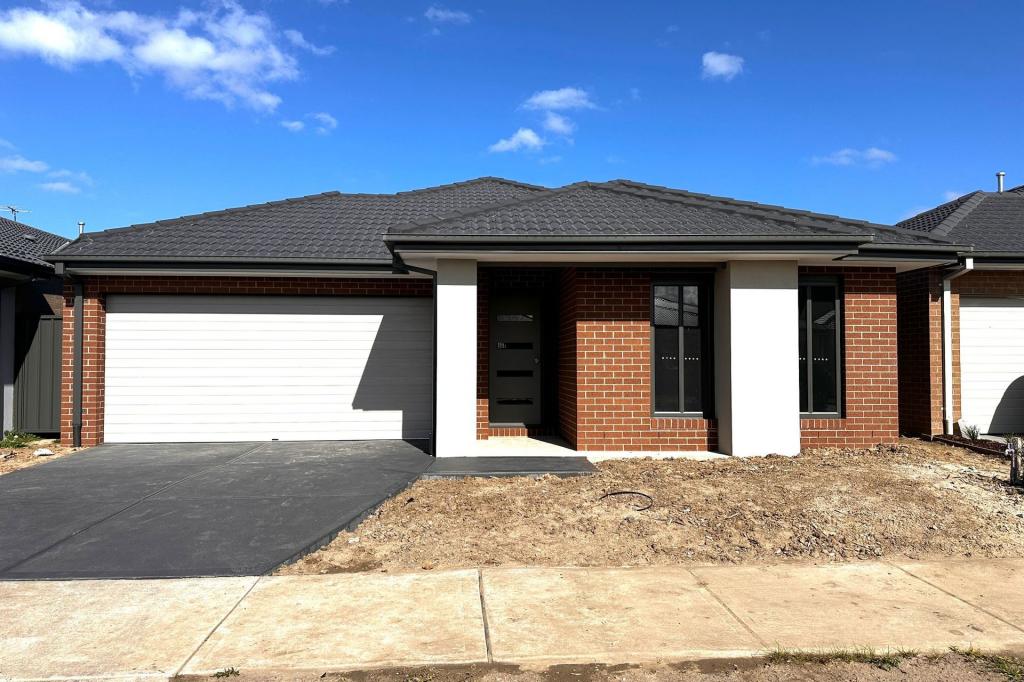 11 Theatre Cct, Clyde North, VIC 3978