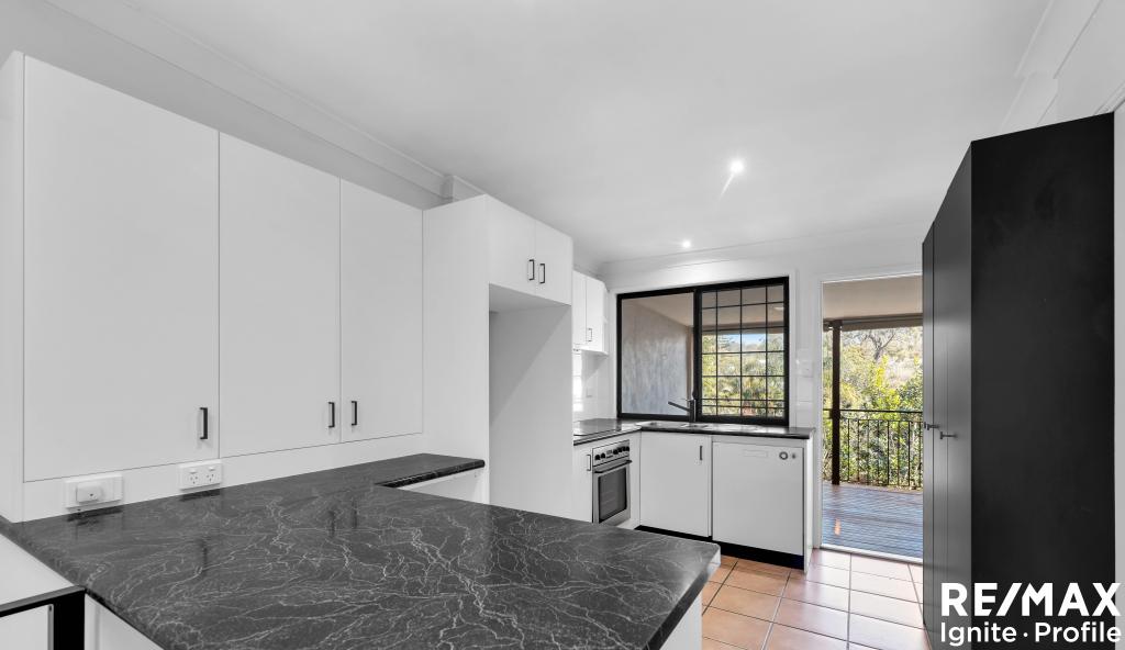 2/80 Hebe St, Bardon, QLD 4065