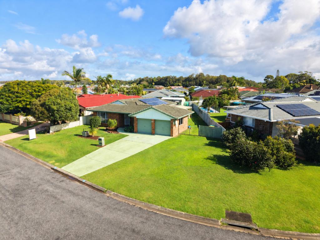 7 Admiralty Ct, Yamba, NSW 2464
