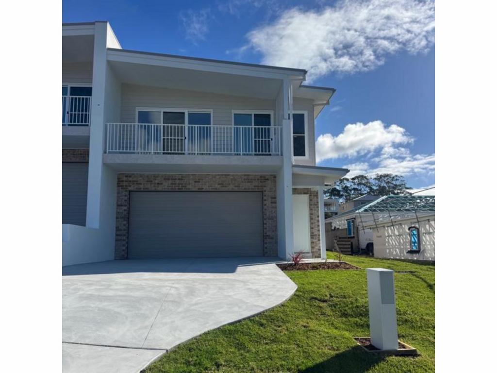 2/39 Silk Cres, Diamond Beach, NSW 2430