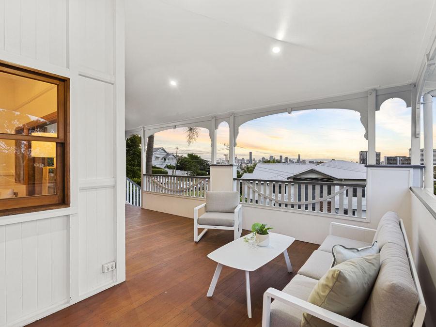 6 Regal St, Coorparoo, QLD 4151