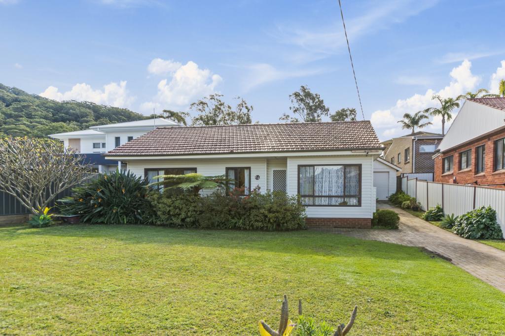 64 FRANCIS ST, CORRIMAL, NSW 2518