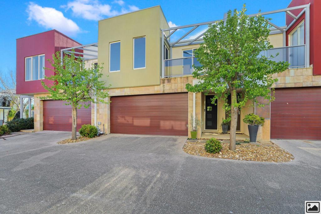 2/16-20 CORMORANT PDE, PAKENHAM, VIC 3810