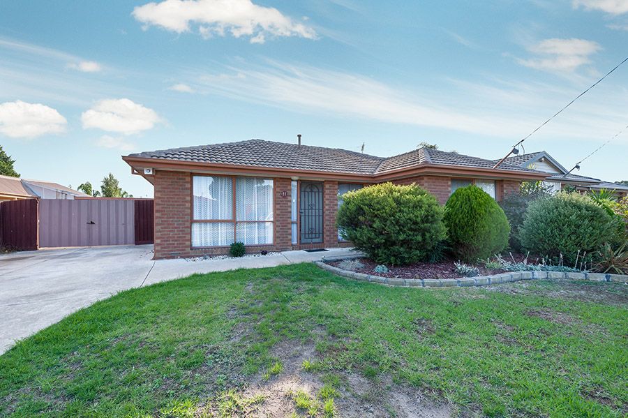 11 SILVERTON CT, CRAIGIEBURN, VIC 3064