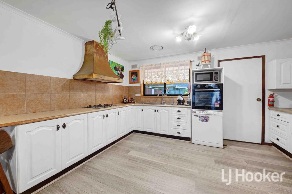22 Wilson Rd, Melton South, VIC 3338