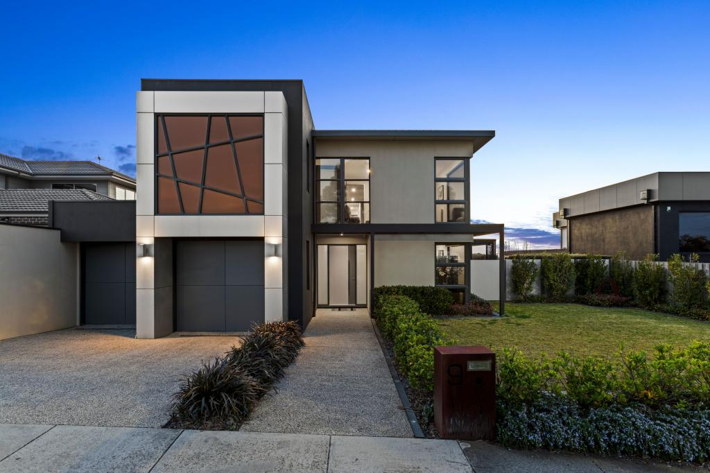 9 Karrakatta Gr, Highton, VIC 3216