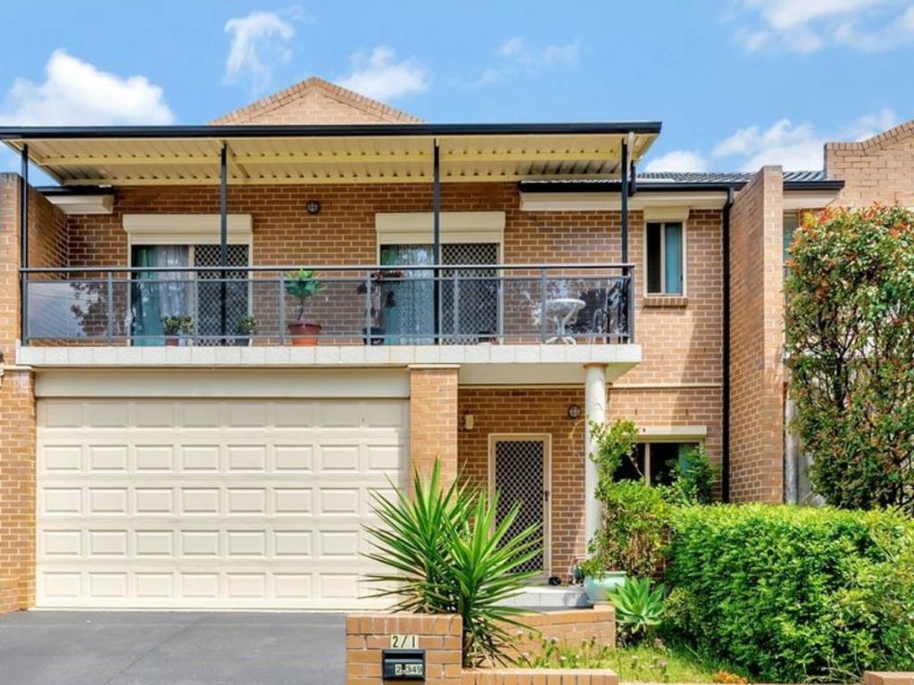 2/1 CLANCY ST, SMITHFIELD, NSW 2164