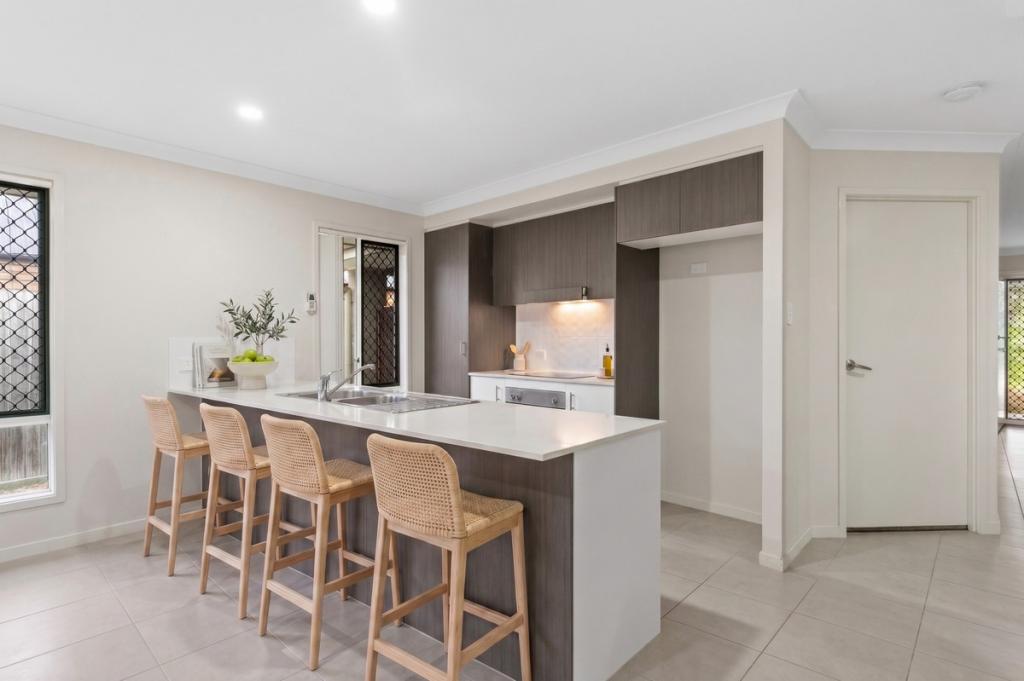 64 Steelwood St, Heathwood, QLD 4110