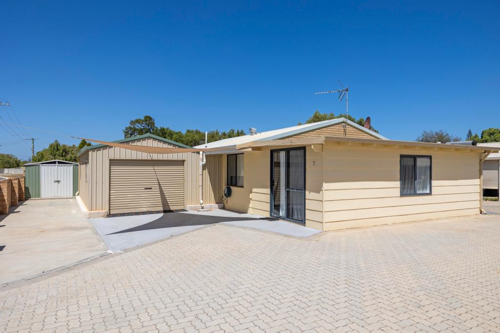 7/2 Casuarina Cres, Jurien Bay, WA 6516