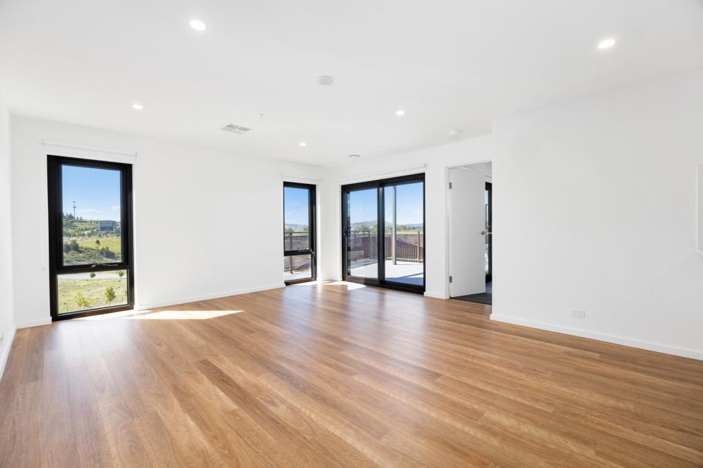 403/220 JOHN GORTON DR, COOMBS, ACT 2611