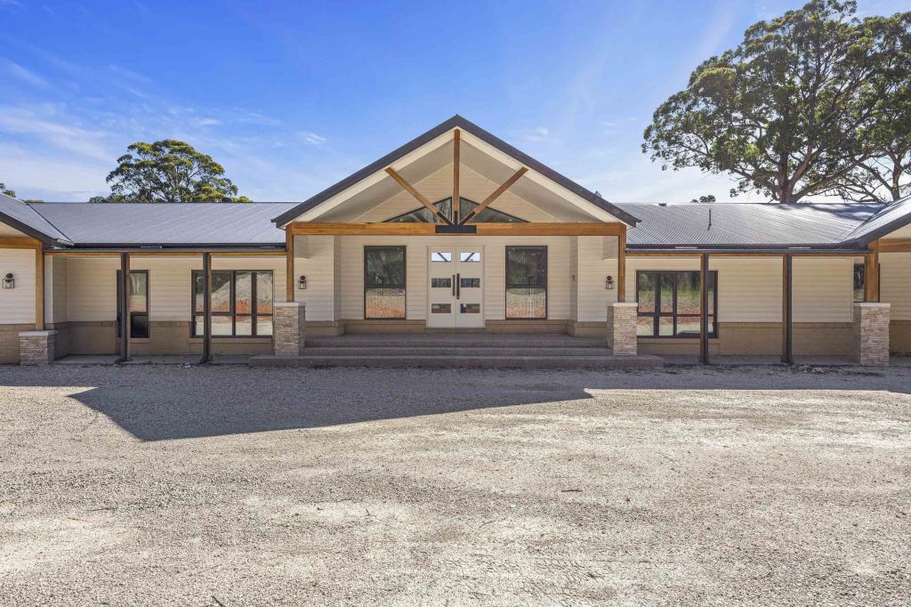 2 Griffeys Lane, Mount Helen, VIC 3350