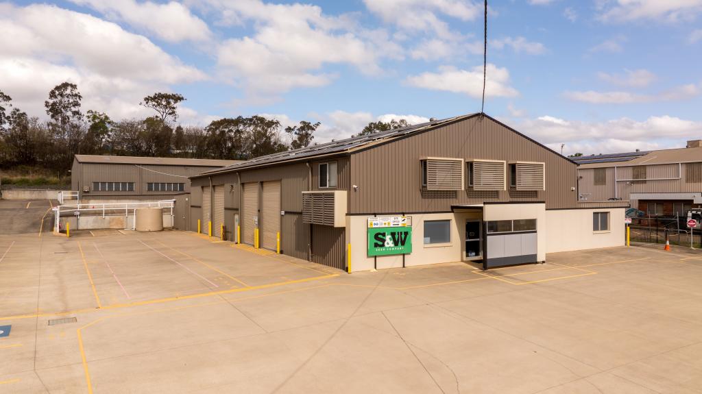 318-320 Anzac Ave, Harristown, QLD 4350