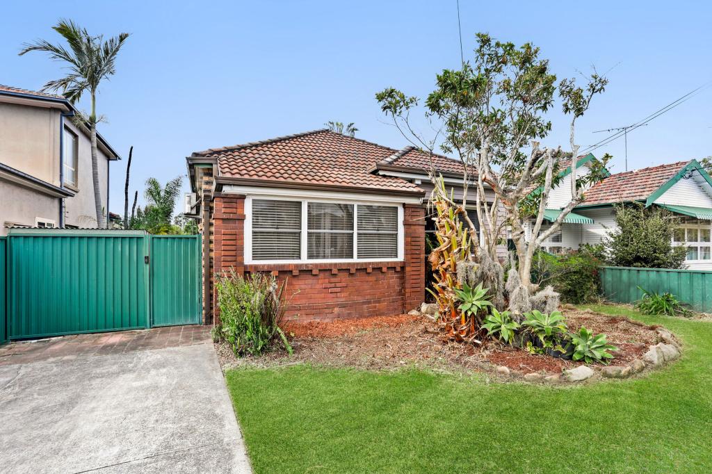 8 Girraween St, Kingsgrove, NSW 2208