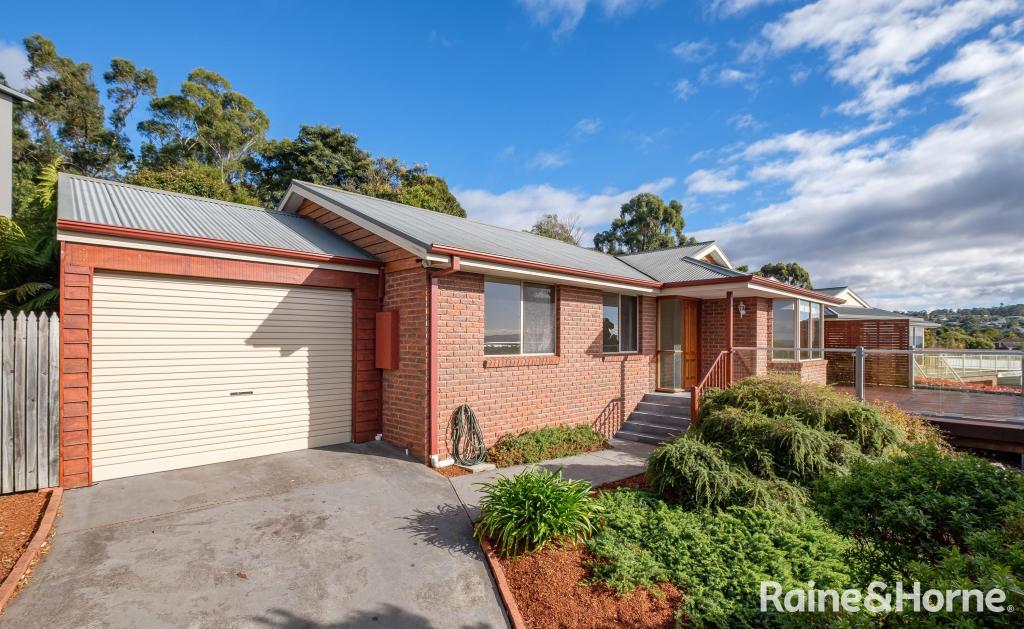 33 Sandra Dr, Blackmans Bay, TAS 7052