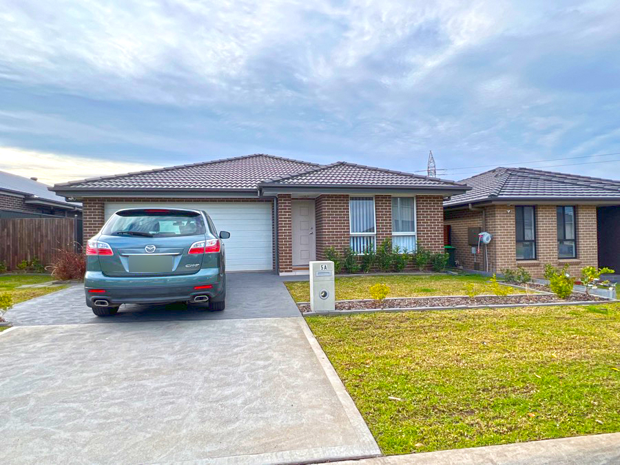 5a Fleece Loop, Oran Park, NSW 2570