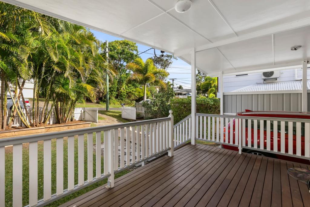 39 Fawkner St, Chapel Hill, QLD 4069