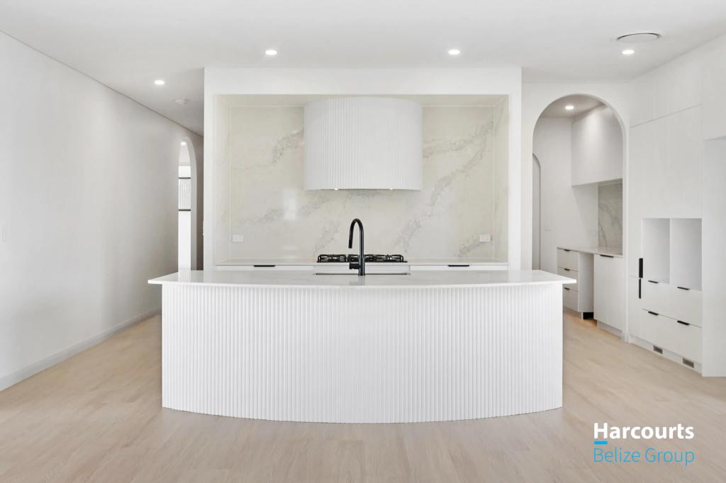 77 HARBOUR BVD, JACOBS WELL, QLD 4208