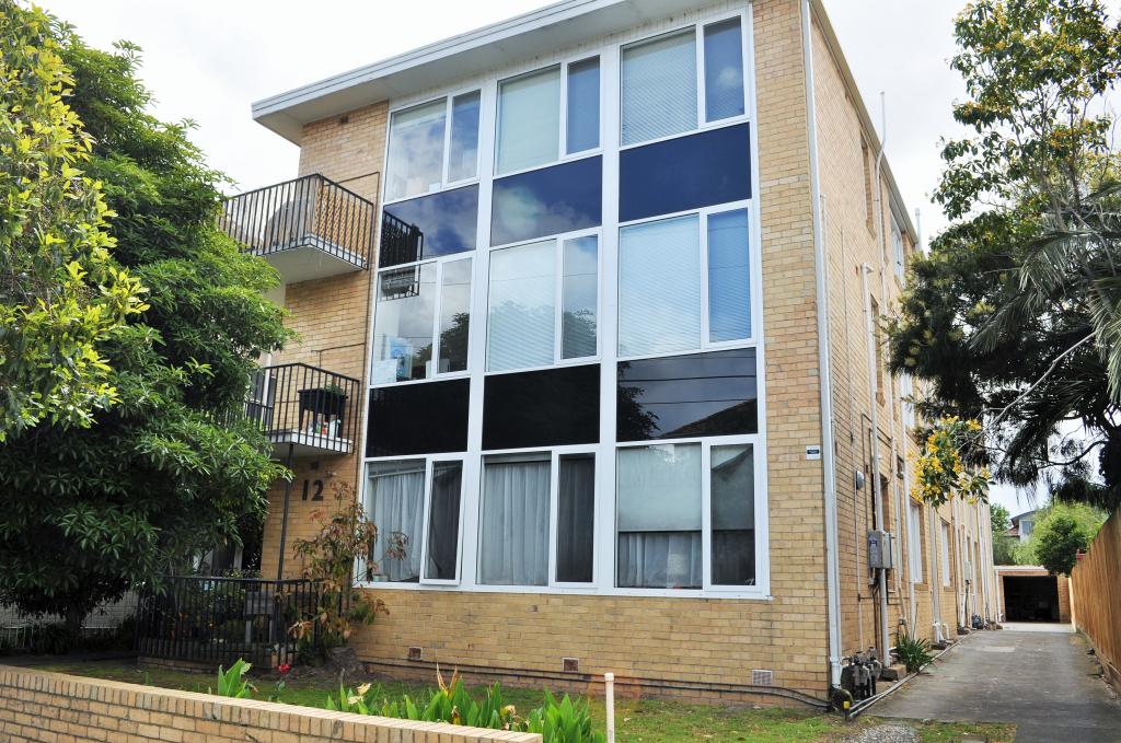 9/12 MILTON ST, ELWOOD, VIC 3184
