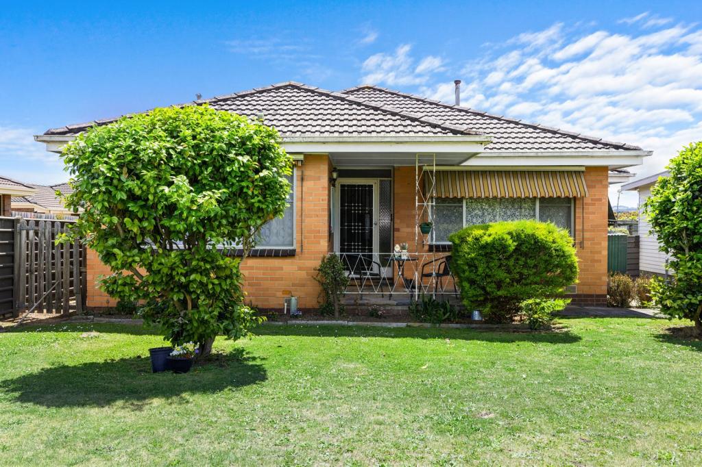 16 BELLINGHAM ST, LEONGATHA, VIC 3953