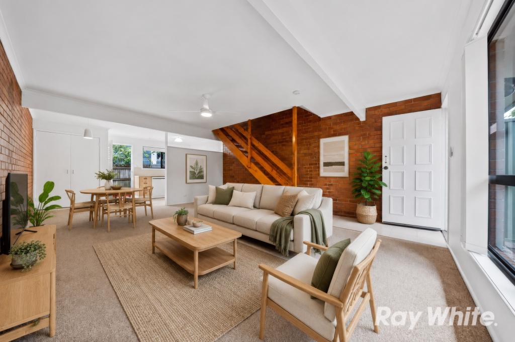 18/123 Barbaralla Dr, Springwood, QLD 4127