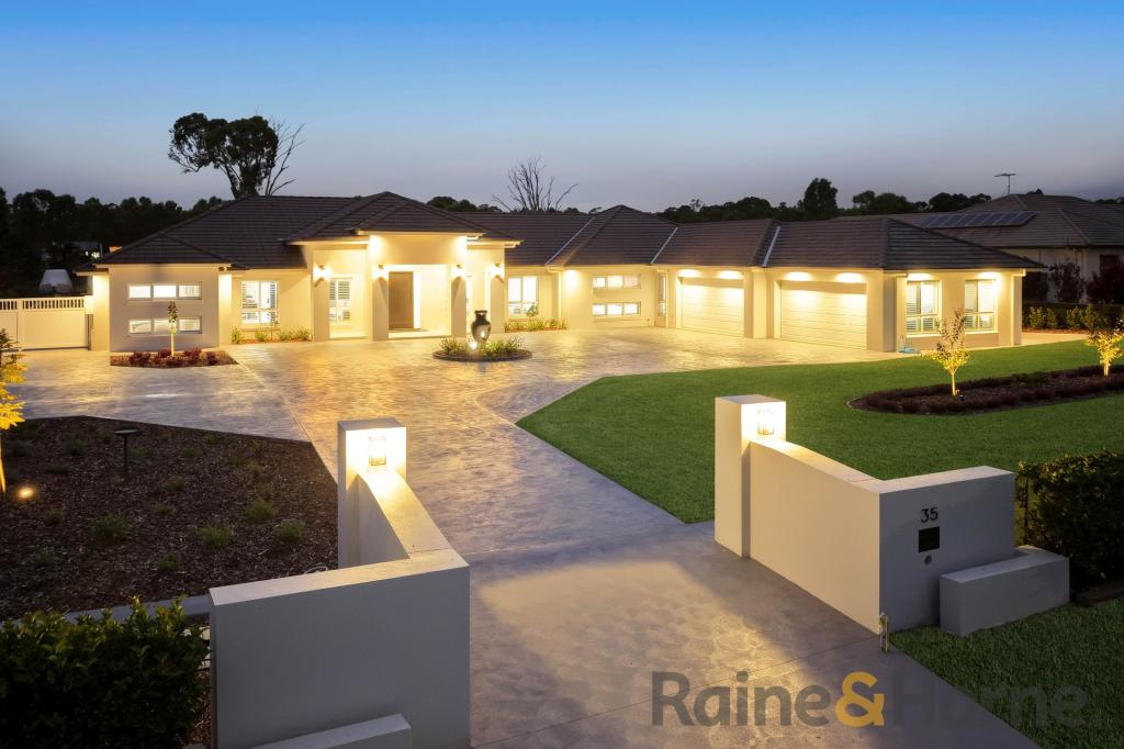 35 Twin Creeks Dr, Luddenham, NSW 2745