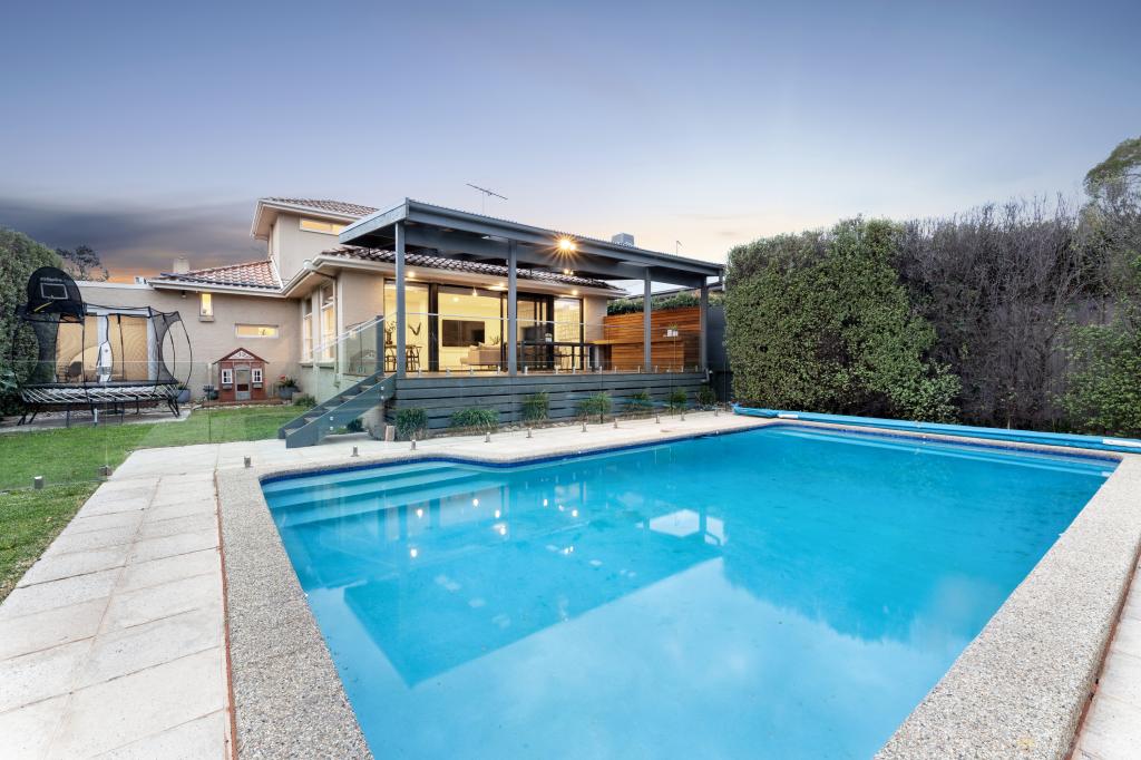 24 MAWBY RD, BENTLEIGH EAST, VIC 3165