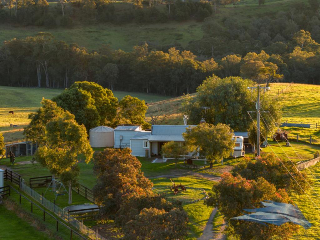 925 Deptford Rd, Clifton Creek, VIC 3875