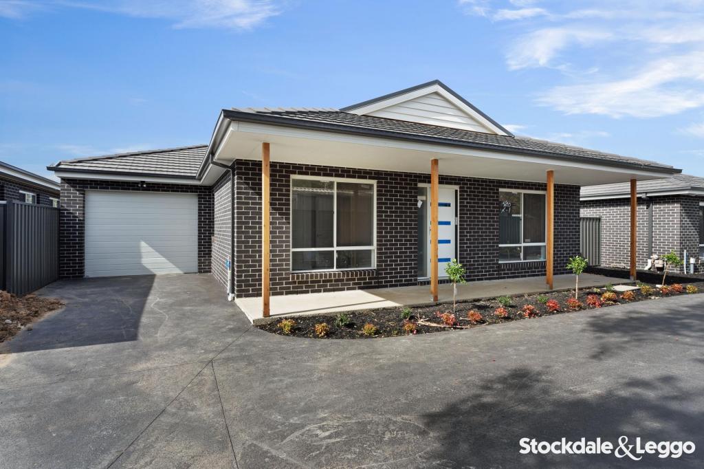 2/19 Regan Dr, Romsey, VIC 3434