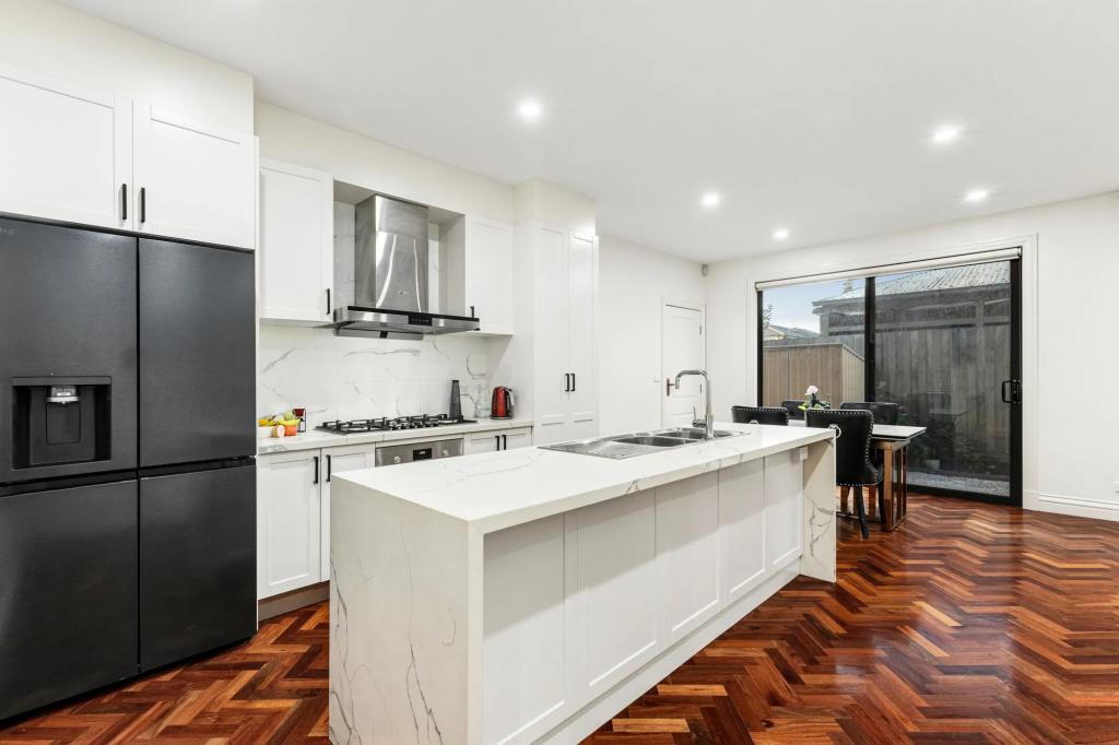 Contact agent for address, MCKINNON, VIC 3204