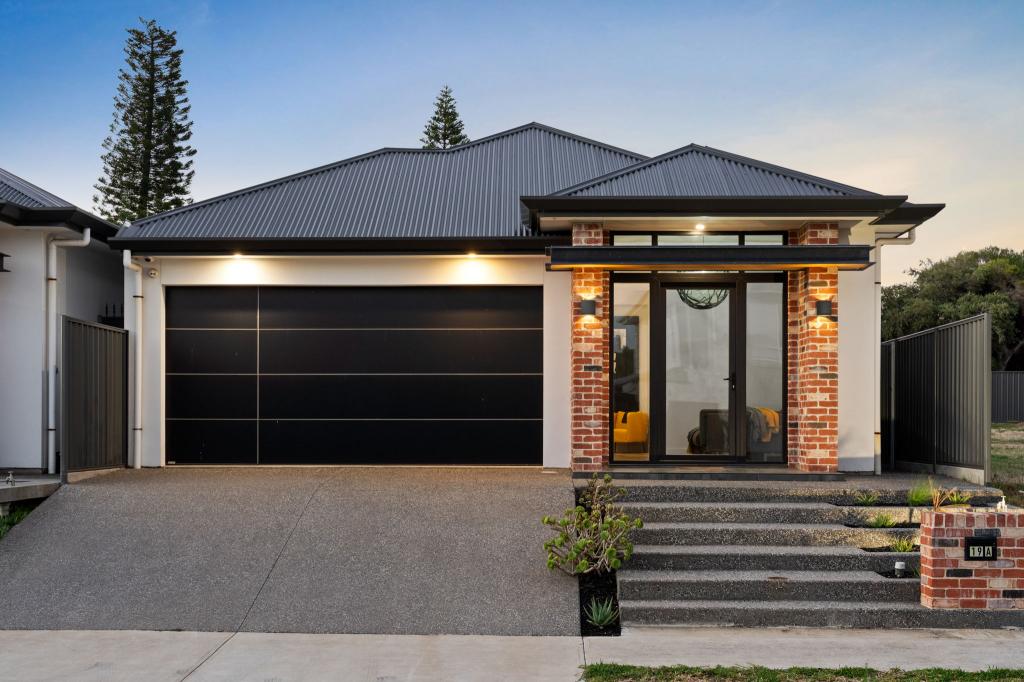 19a The Annie Watt Cct, West Lakes Shore, SA 5020