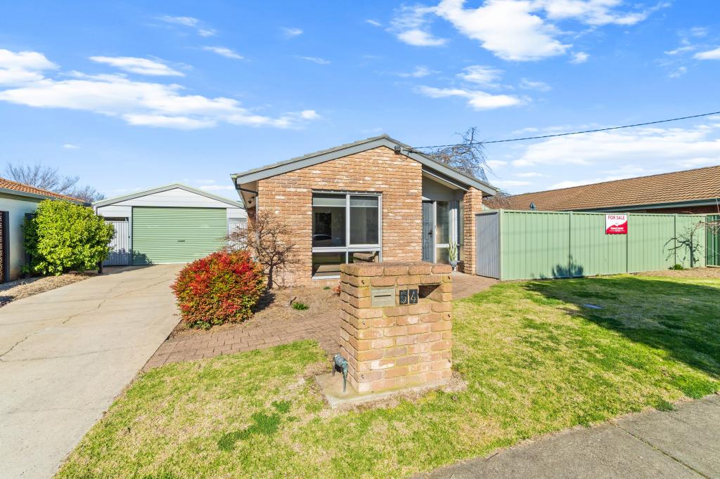 54 MONTGOMERY ST, SALE, VIC 3850