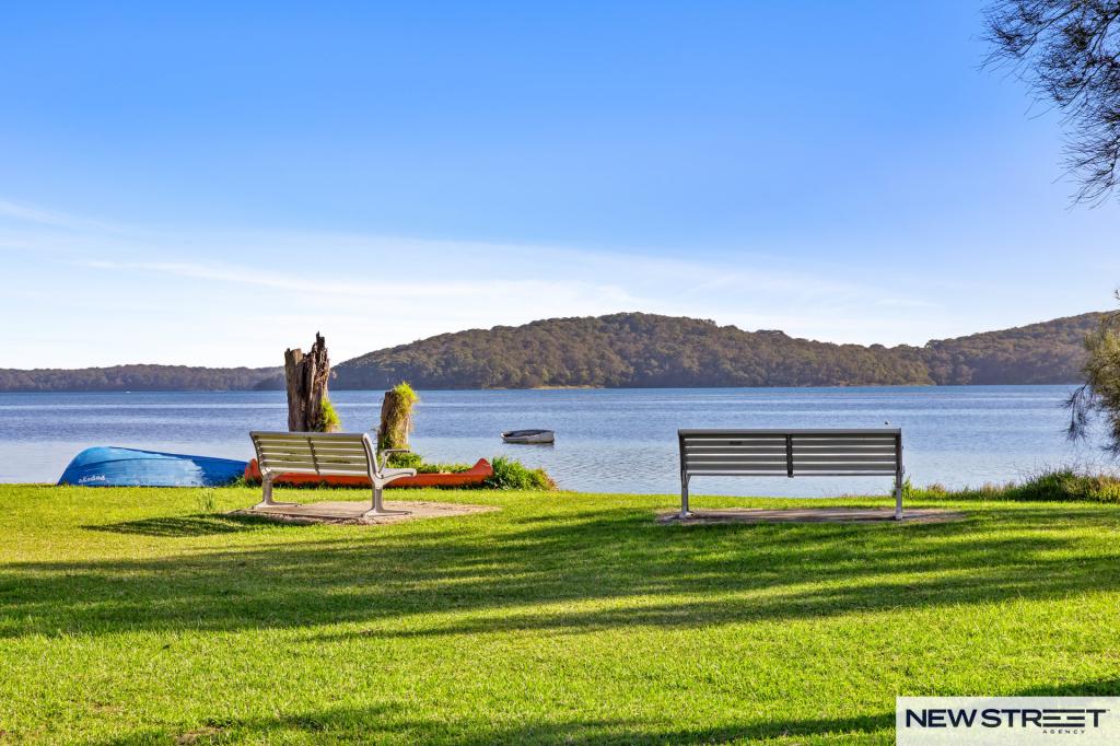 8 LAKESIDE DR, SWANSEA, NSW 2281