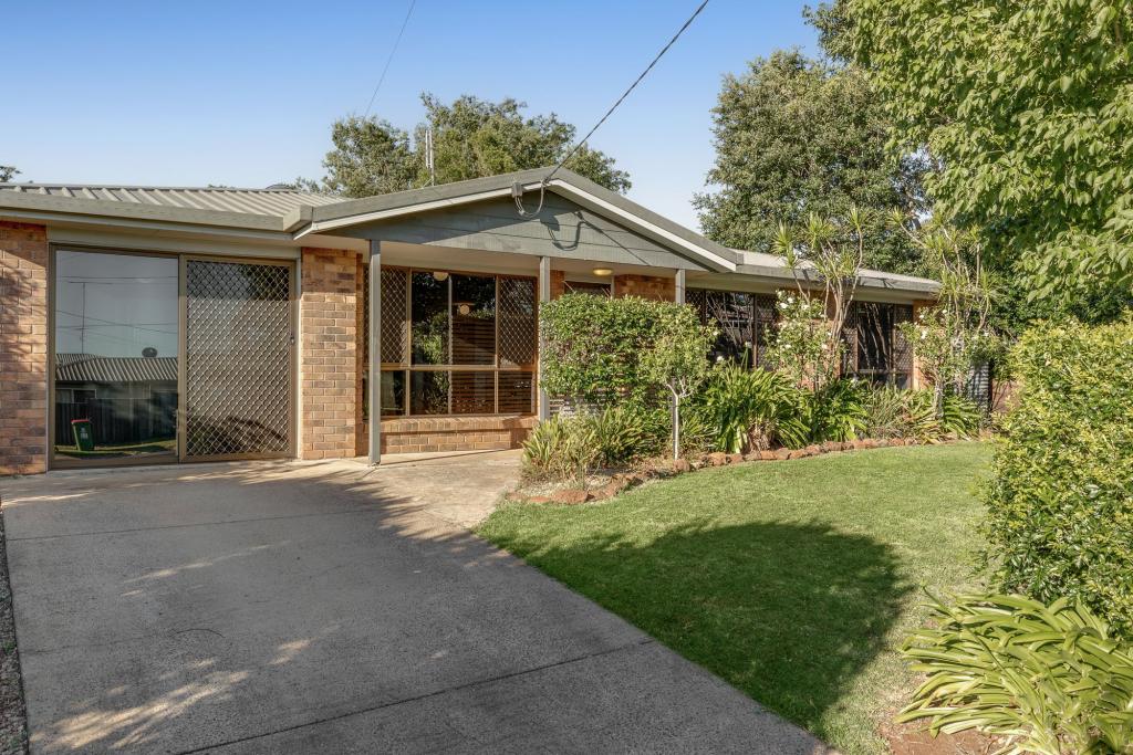 25 BLUE GUM DR, NEWTOWN, QLD 4350