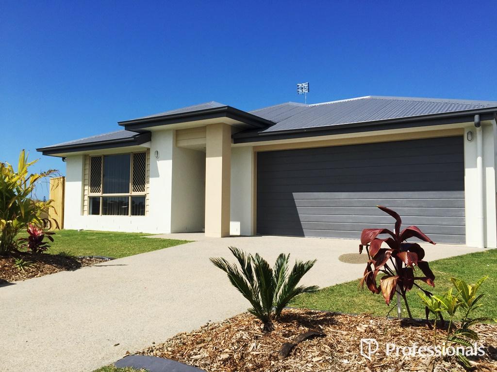4 Donovan St, Blacks Beach, QLD 4740