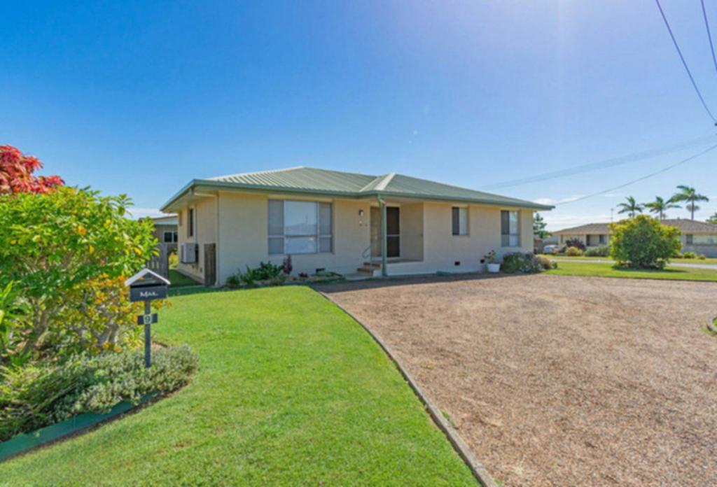 9 Baldwin Cres, Avoca, QLD 4670
