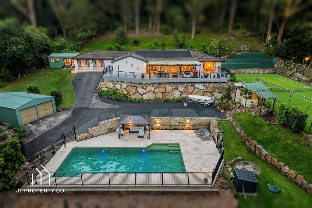 2 Awinya Cl, Empire Bay, NSW 2257