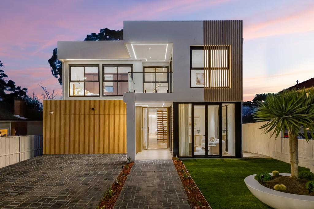26 Clontarf St, Seaforth, NSW 2092