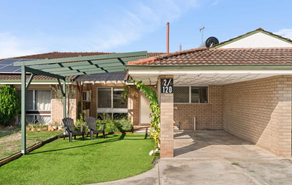2/120 Gilbertson Rd, Kardinya, WA 6163