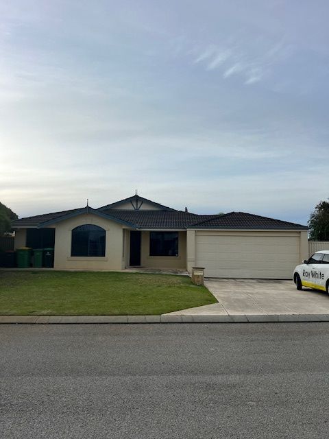 2 Morfontaine Pde, Port Kennedy, WA 6172