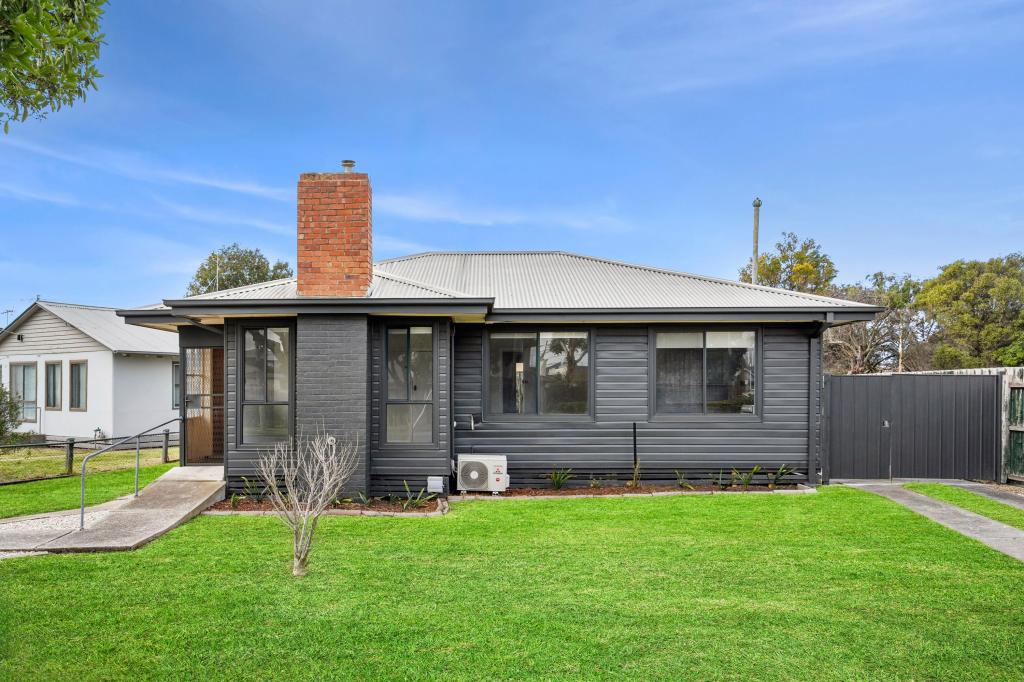 31 Swallow Cres, Norlane, VIC 3214