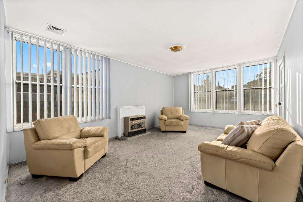 17 Thornbury Ave, Unanderra, NSW 2526