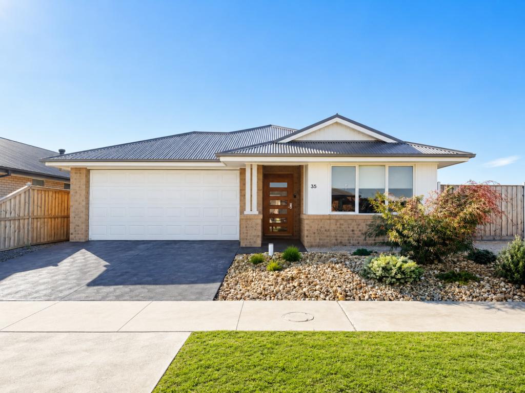 35 Grassbird St, Bairnsdale, VIC 3875