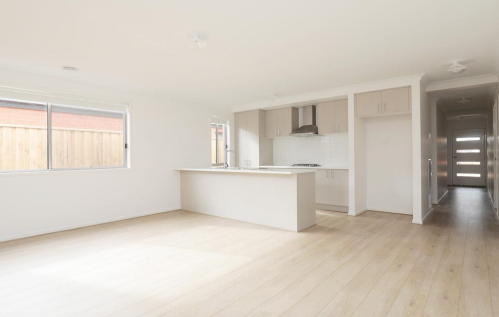 8 Baron Rd, Thornhill Park, VIC 3335