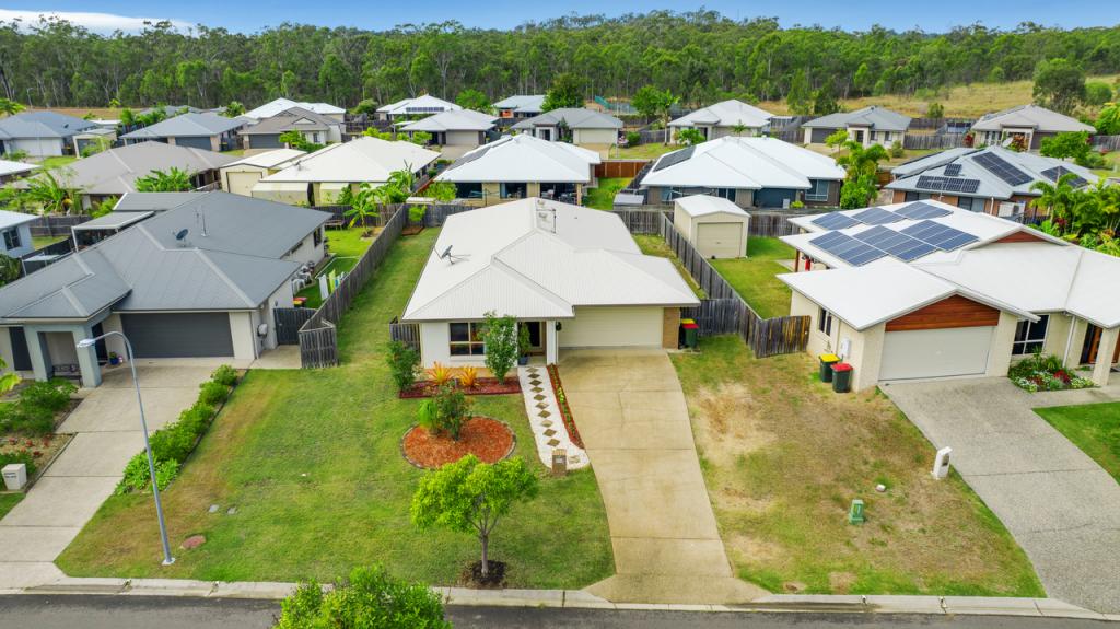 33 Parkway Cres, Kirkwood, QLD 4680