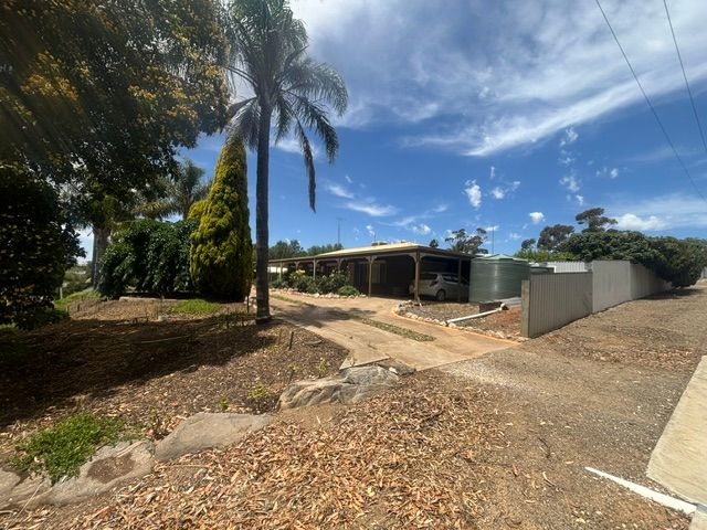 1 JAMES ST W, TRURO, SA 5356