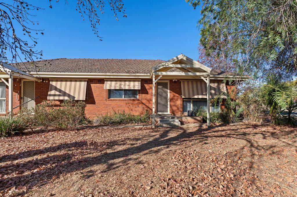 2/33 Bruce St, Tolland, NSW 2650