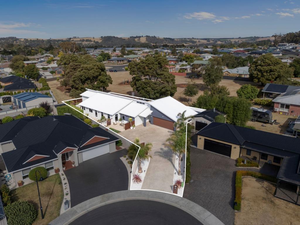 17 Poynton Cl, Turners Beach, TAS 7315